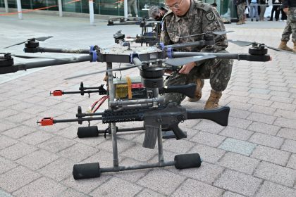 Güney Kore ordusunda yeni dönem: Her asker artık bir "drone savaşçısı" olacak