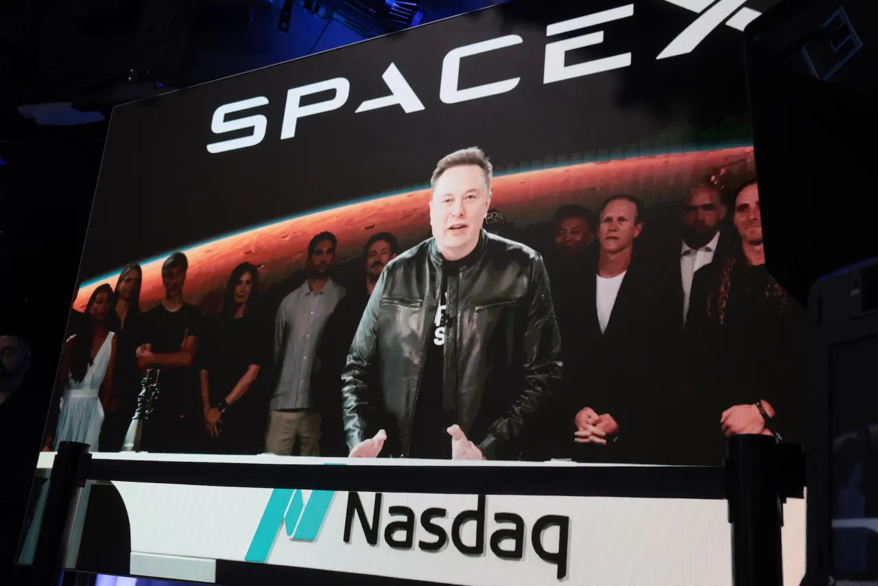 SpaceX'ten sürpriz AI cihazı iddiası: Elon Musk'ın yeni hedefi akıllı telefon pazarı mı?