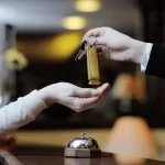 Google AI Mode Artık Uçuş Fiyatlarını Takip Ediyor ve Otel Rezervasyonu Yapmaya Yardımcı Oluyor